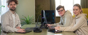 Read more about the article Top Reasons to Hire Remote Developers from Menetech